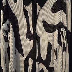 Fashion Nova Black and White Abstract Shirt